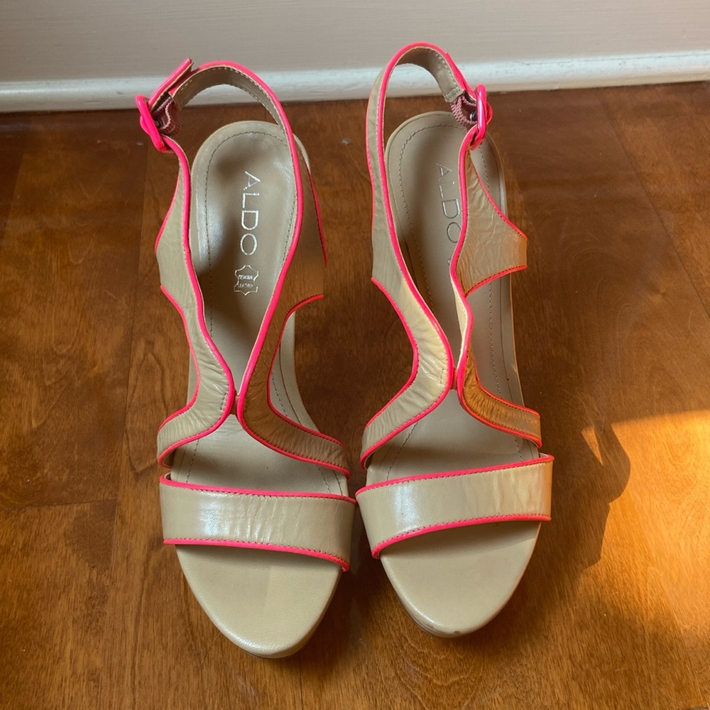 Aldo Platform peep toe - Nude/Tan and Neon pink